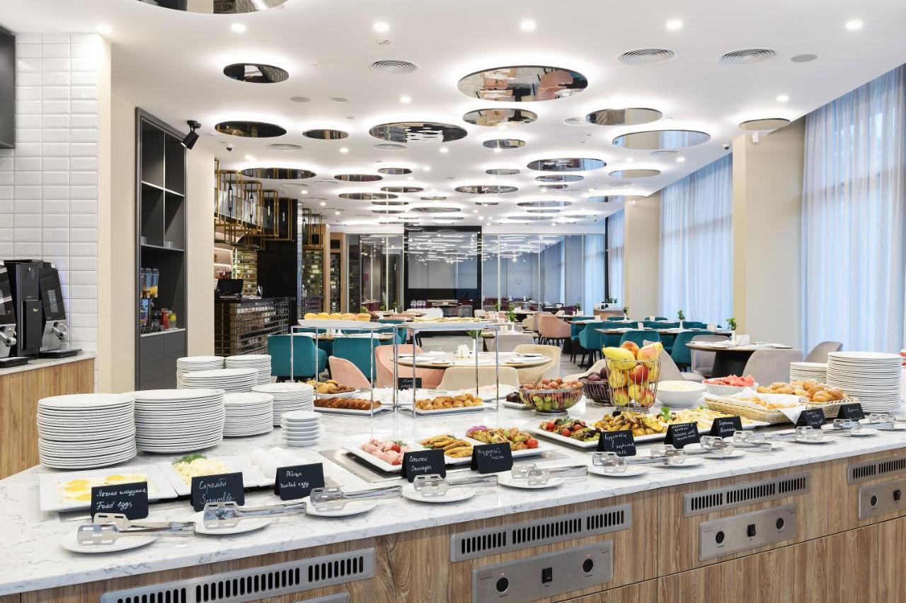 Premier Hotel Odessa Esterno foto The buffet at the lounge