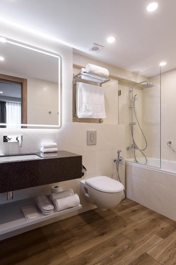 Premier Hotel Odessa Esterno foto Bathroom