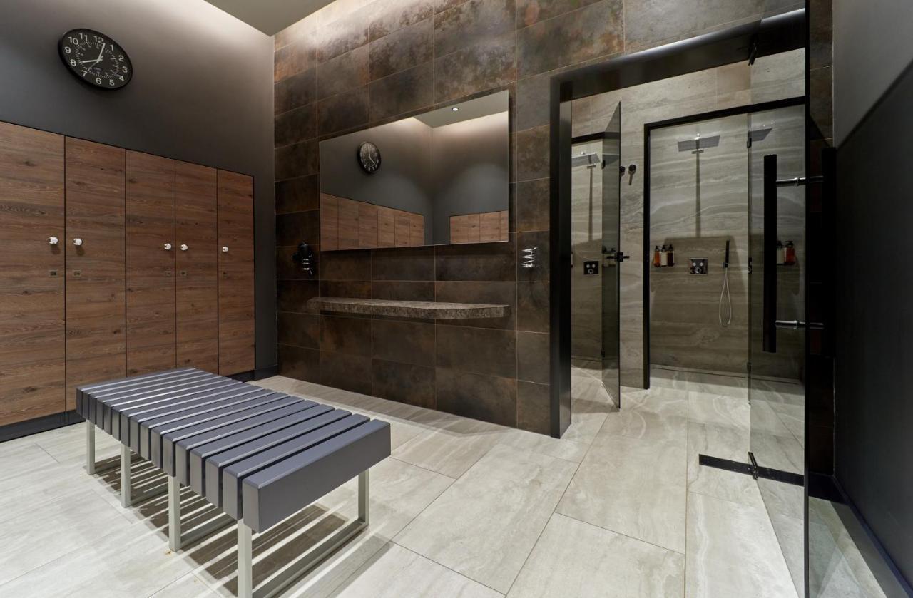 Premier Hotel Odessa Esterno foto Locker room